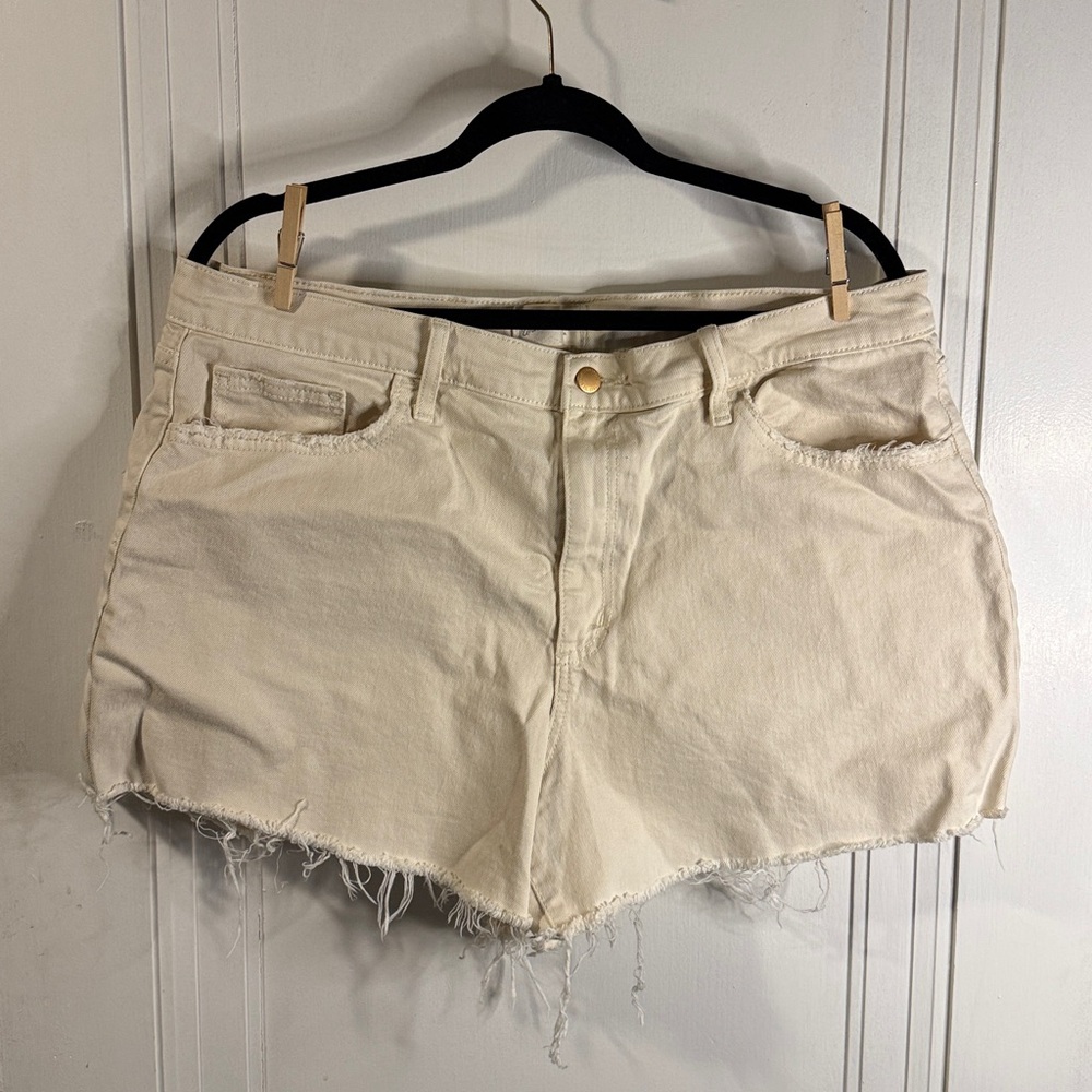 NWOT Cream Cotton Shorts - highest rise shortie